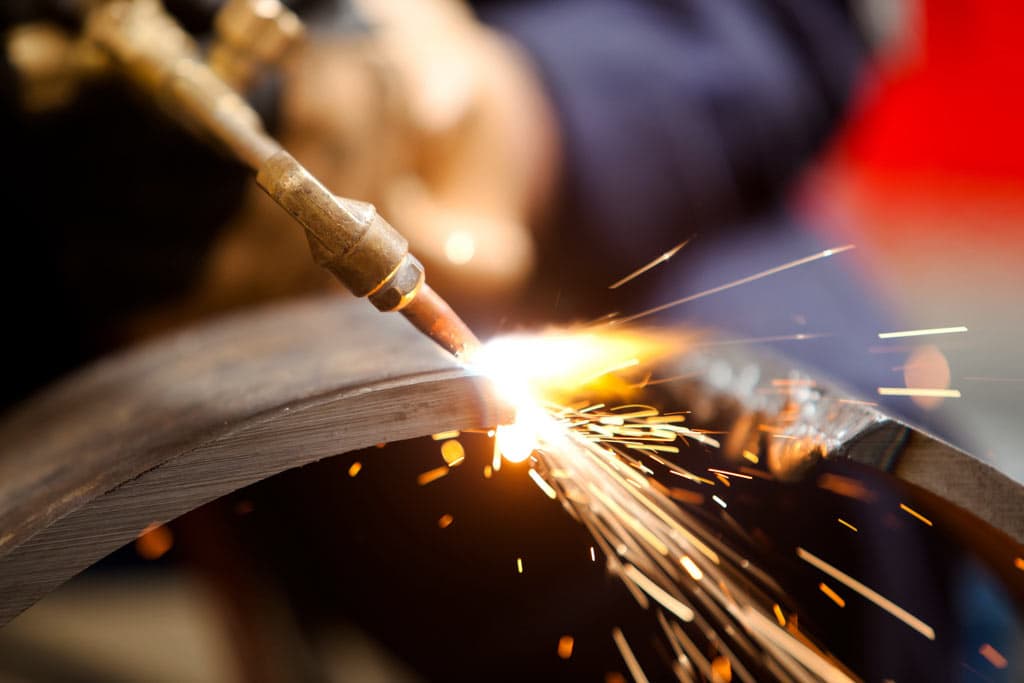 Herramientas profesionales para trabajos metálicos de calidad